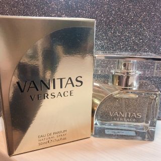 ヴェルサーチ(VERSACE)のヴェルサーチ(VERSACE) ヴァニタス　オーデパルファム　50ml(香水(女性用))