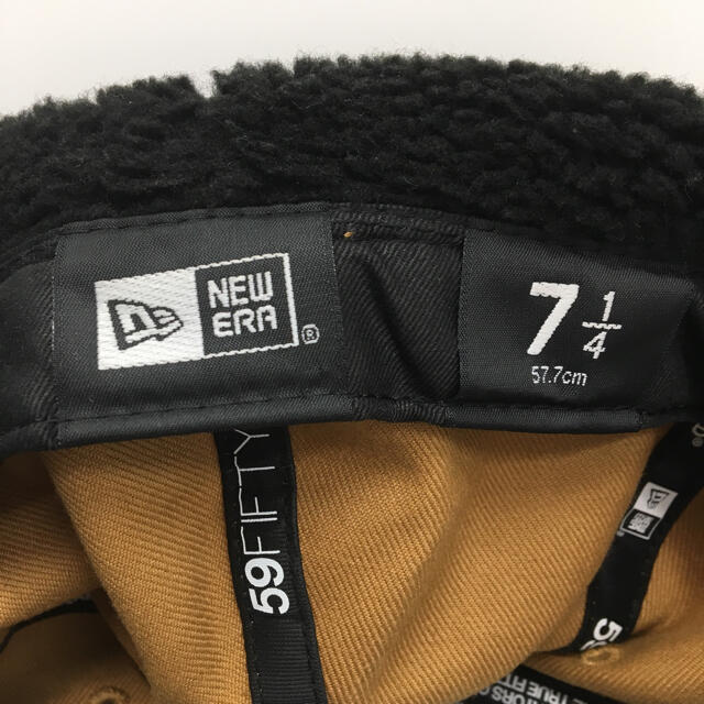 carhartt(カーハート)のカーハート ニューエラ newera carhartt イヤーキャップ メンズの帽子(キャップ)の商品写真