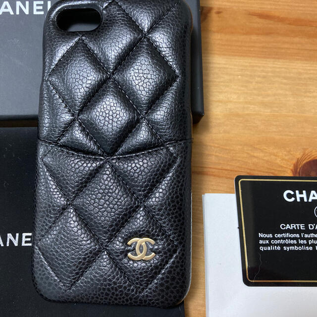 CHANEL(シャネル)のhono様専用！新品未使用入手困難CHANEL iPhone7/8SE2用ケース スマホ/家電/カメラのスマホアクセサリー(iPhoneケース)の商品写真