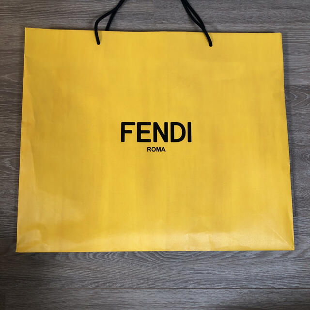 Fendi 紙袋　2枚セット