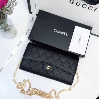 シャネル(CHANEL)のシャネル　ショルダーバッグ(ショルダーバッグ)