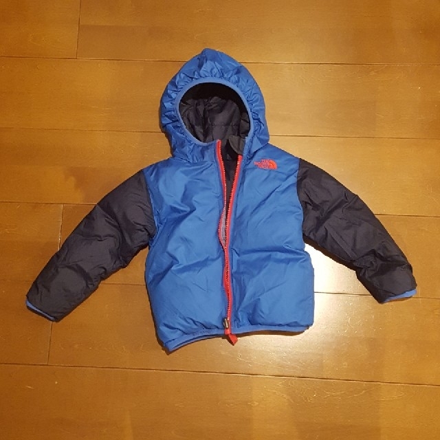 THE NORTH FACE(ザノースフェイス)の★お得価格★男の子　ダウン　リバーシブル　青　ノースフェイス　防寒 キッズ/ベビー/マタニティのキッズ服男の子用(90cm~)(コート)の商品写真