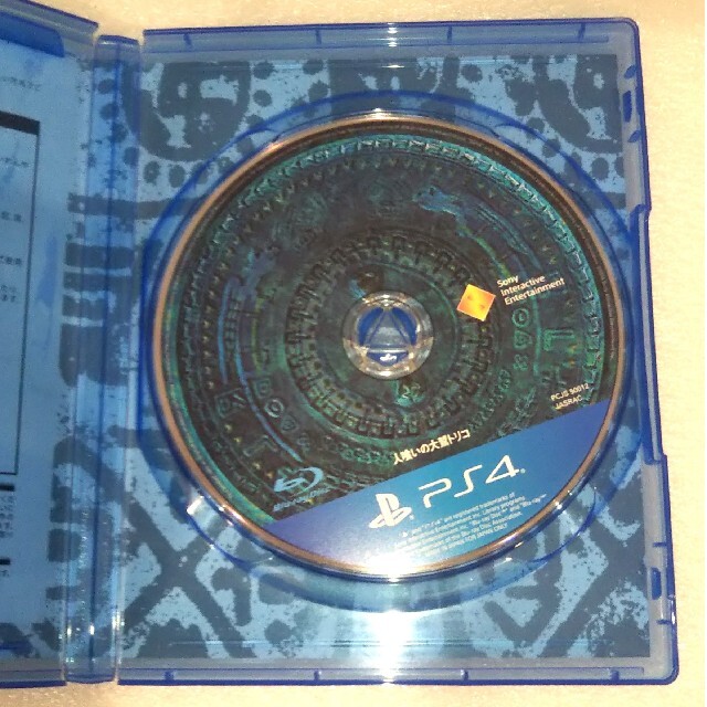 PlayStation4(プレイステーション4)の人喰いの大鷲トリコ エンタメ/ホビーのゲームソフト/ゲーム機本体(家庭用ゲームソフト)の商品写真