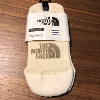 ザノースフェイス(THE NORTH FACE)の②ノースフェイスTHE NORTH FACE  ソックスTNFロゴロー白 S新品(ソックス)