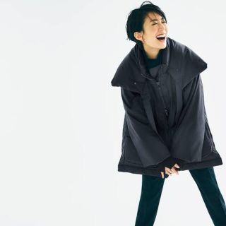 ユニクロ(UNIQLO)の【即日発送可:黒Sサイズはレア】ユニクロ　ハイブリッドダウンショートコート(ダウンジャケット)