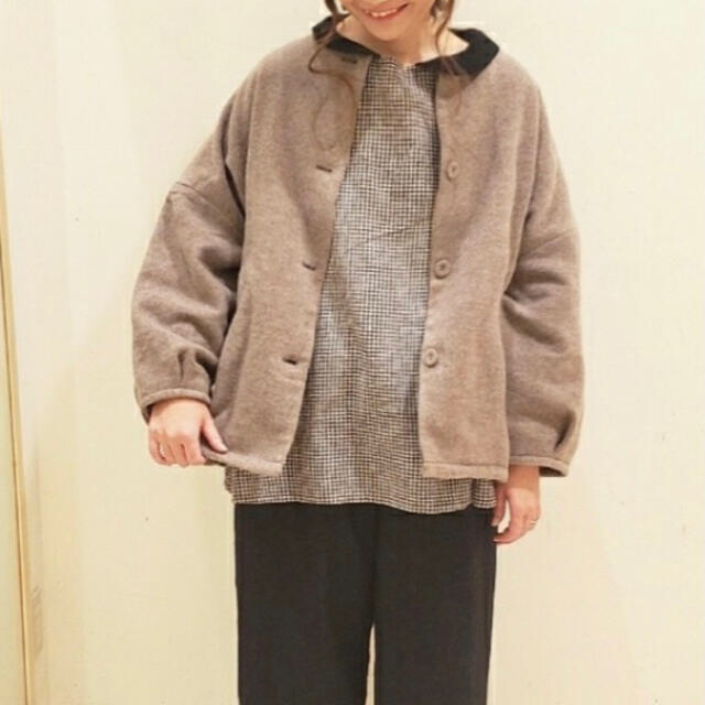 SM2(サマンサモスモス)のタックスリーブショートコート　今季　新品 レディースのジャケット/アウター(その他)の商品写真