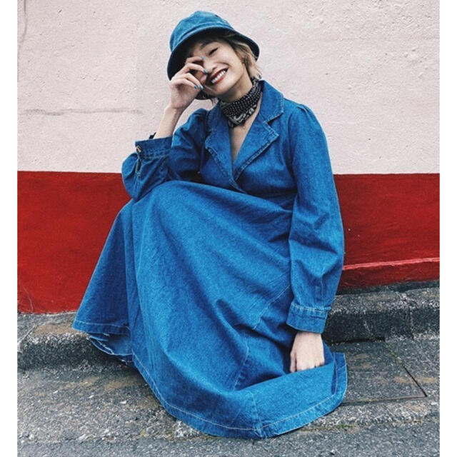 お値下⭐️新品 AMAIL Vintage collardenim dress  レディースのワンピース(ロングワンピース/マキシワンピース)の商品写真