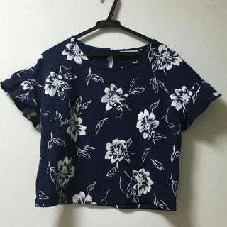 マジェスティックレゴン(MAJESTIC LEGON)の花柄発砲プリントプルオーバー(Tシャツ(半袖/袖なし))