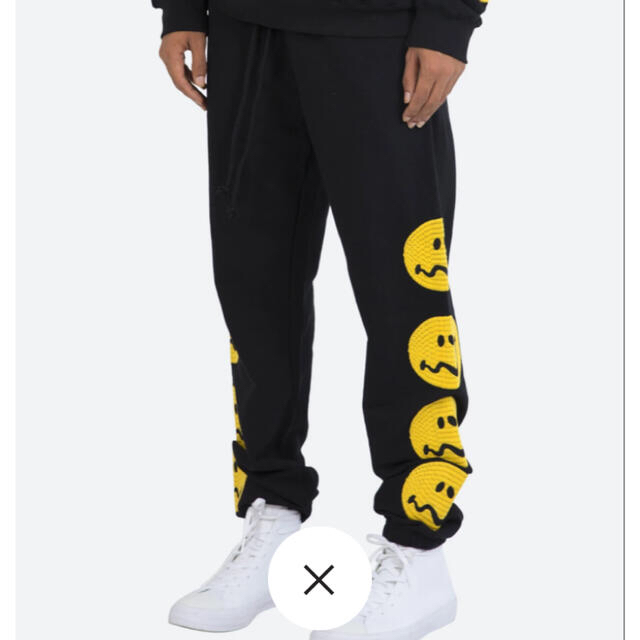 FEAR OF GOD(フィアオブゴッド)のmnml Crooked Smile Sweatpants  メンズのパンツ(ワークパンツ/カーゴパンツ)の商品写真