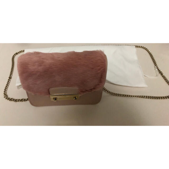 ショルダーバッグフルラ　FURLA ピンク　メトロポリス　ファー　ショルダーバッグ