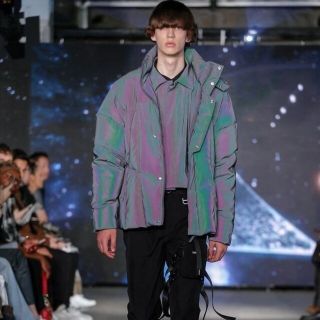 バレンシアガ(Balenciaga)のc2h4 19aw post human era ダウン(ダウンジャケット)