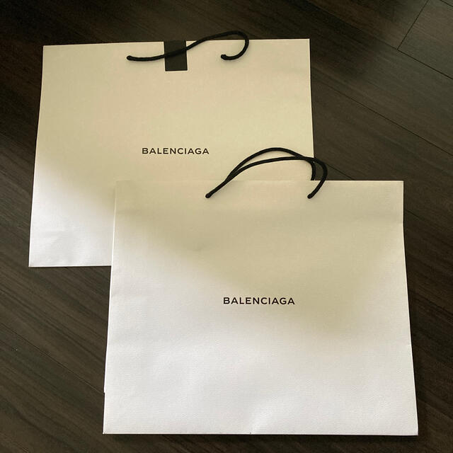 Balenciaga(バレンシアガ)のバレンシアガ  ショッパー　紙袋 レディースのバッグ(ショップ袋)の商品写真