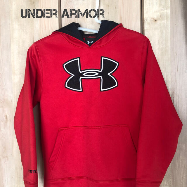 UNDER ARMOUR(アンダーアーマー)のアンダーアーマー　パーカー　裏起毛　140 スポーツ/アウトドアのスポーツ/アウトドア その他(その他)の商品写真