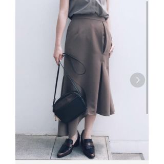 アメリヴィンテージ(Ameri VINTAGE)のAMERI SWELL HEM SKIRT アシメスカート(ひざ丈スカート)