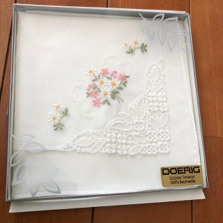 ＤＯＥＲＩＧ★レース★ハンカチ★新品★箱入り(ハンカチ)