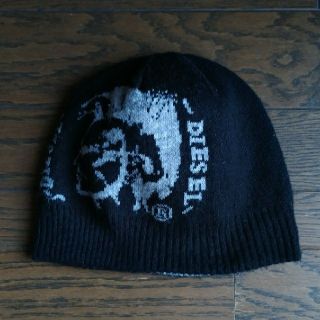 ディーゼル(DIESEL)の【USED品】DIESEL ニット帽 ブラック×グレー ★毛玉アリ★【送料込】(ハット)