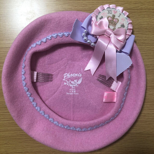 Angelic Pretty(アンジェリックプリティー)の新品　アンジェリックプリティ　ブローチ付き　ピンクベレー帽 レディースの帽子(ハンチング/ベレー帽)の商品写真