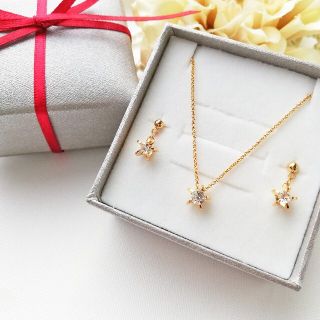 イエナ(IENA)の【限定】クリスマスコフレ　ヴィンテージスワロフスキー　星屑イヤリング＆ネックレス(イヤリング)