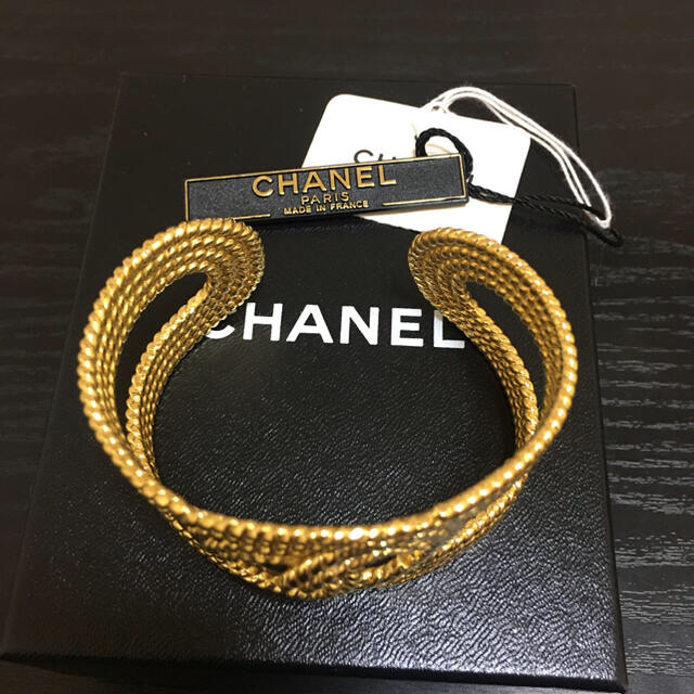 CHANEL(シャネル)のシャネル　ブレスレット　バングル　ヴィンテージ　難あり レディースのアクセサリー(ブレスレット/バングル)の商品写真