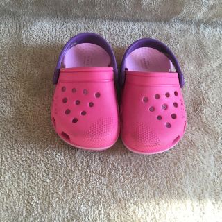 クロックス(crocs)のクロックス　キッズ　ピンク(サンダル)