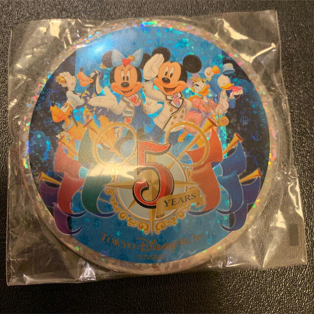 ディズニーシー5周年缶バッジ エンタメ/ホビーのアニメグッズ(バッジ/ピンバッジ)の商品写真