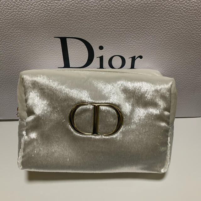 Dior(ディオール)の新品❤︎ディオール ❤︎ポーチ　白 レディースのファッション小物(ポーチ)の商品写真