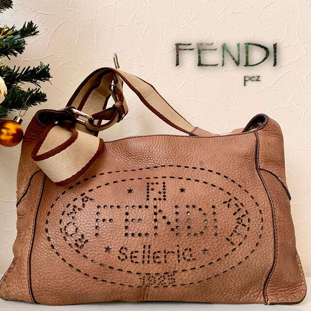 正規品 FENDI フェンディ 約18万 レザーショルダーバッグ