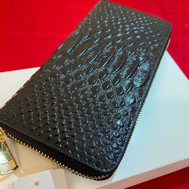プレゼントにも❤️新品コーチ正規品ラウンドファスナー長財布