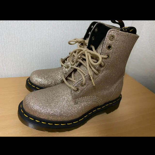 Dr.Martens(ドクターマーチン)のDr. Martens レディースの靴/シューズ(ブーツ)の商品写真