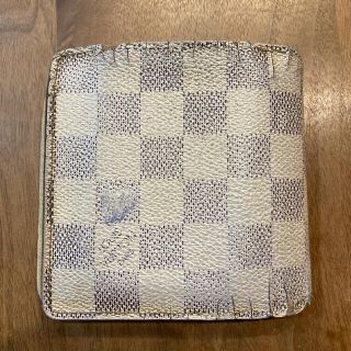 ルイヴィトン(LOUIS VUITTON)のLouis Vuitton 二つ折り財布【中古】(折り財布)