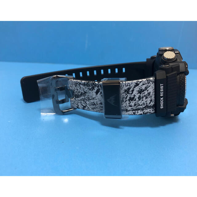 G-SHOCK(ジーショック)の【新品•未使用】CASIO G-SHOCK GG-B100BTN バートンコラボ メンズの時計(腕時計(デジタル))の商品写真