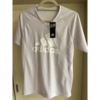 アディダス(adidas)の新品未使用！　adidas VネックTシャツ(Tシャツ/カットソー(半袖/袖なし))