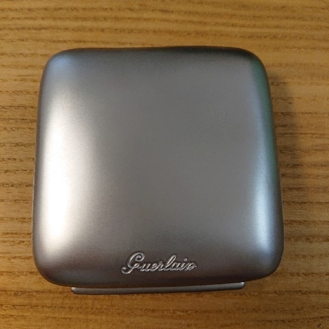 GUERLAIN(ゲラン)の《中古》ゲラン GUERLAIN 限定アイシャドウ 405 コスメ/美容のベースメイク/化粧品(アイシャドウ)の商品写真