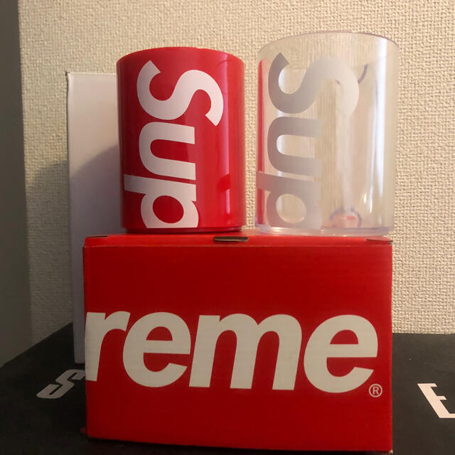 Supreme(シュプリーム)の新品未使用 20ss Supreme Heller Mugs Red ２つセット インテリア/住まい/日用品のキッチン/食器(グラス/カップ)の商品写真