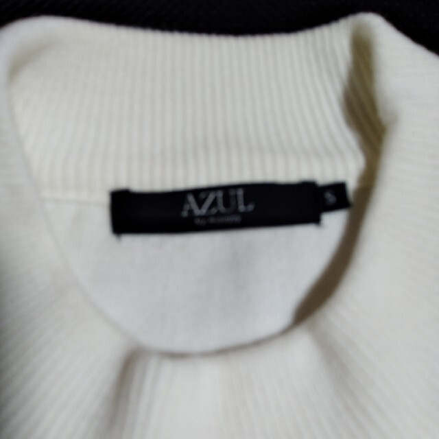 AZUL by moussy(アズールバイマウジー)のAZUR ニット　白 レディースのトップス(ニット/セーター)の商品写真