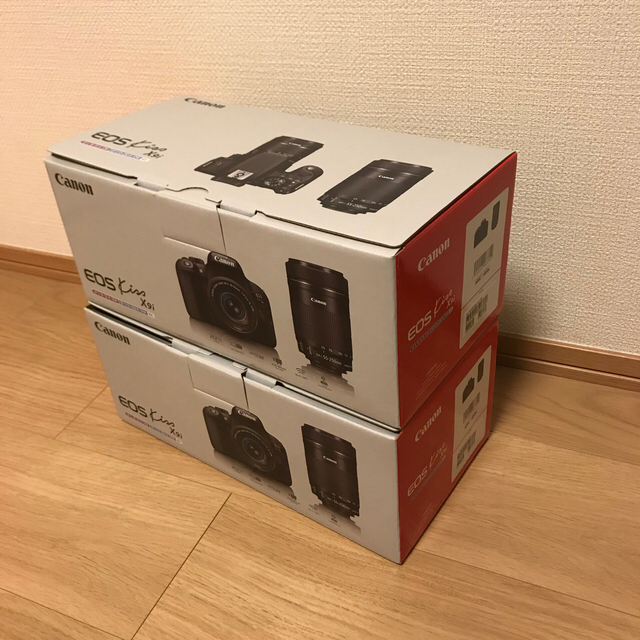 Canon(キヤノン)の【新品未使用】4台☆Canon EOS Kiss X9i ダブルズームキット スマホ/家電/カメラのカメラ(デジタル一眼)の商品写真