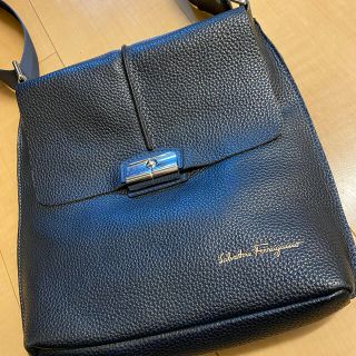 サルヴァトーレフェラガモ(Salvatore Ferragamo)のショルダーバック(ショルダーバッグ)