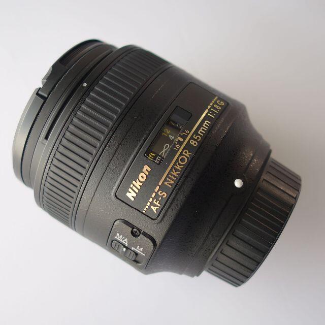 ■AF-S NIKKOR 85mm f/1.8G(フード付き)Nikonの