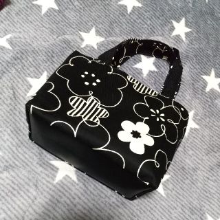 ハンドメイド帆布使いトートバック（花）×黒フェイクレザー(バッグ)