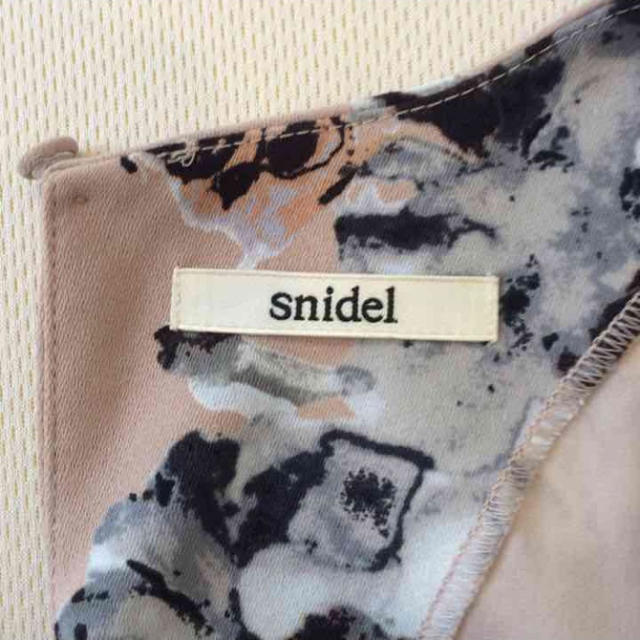 SNIDEL(スナイデル)のsnidel 極美品 ワンピース レディースのワンピース(ミニワンピース)の商品写真