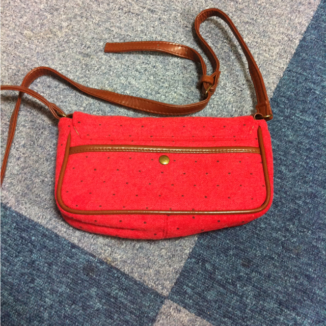 秋色赤ドットポシェット♡ レディースのバッグ(ショルダーバッグ)の商品写真
