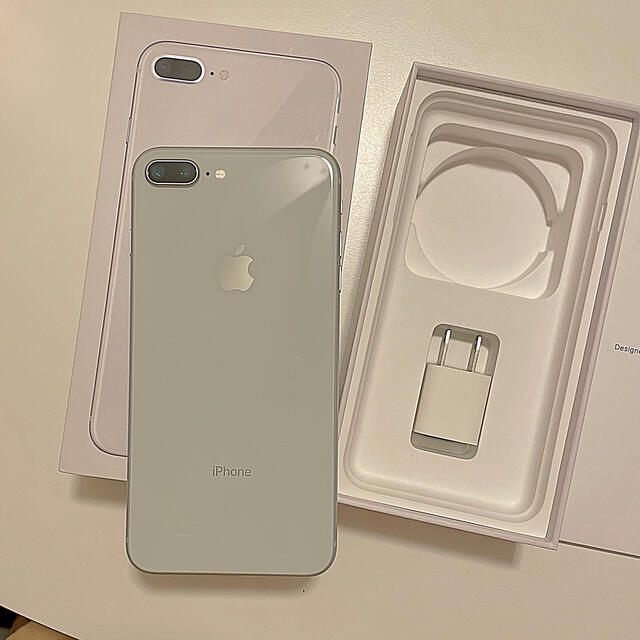 アイホン8プラスiPhone8plus silver 64GB