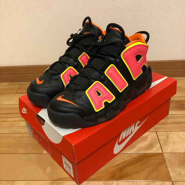 nike uptempo hot punch