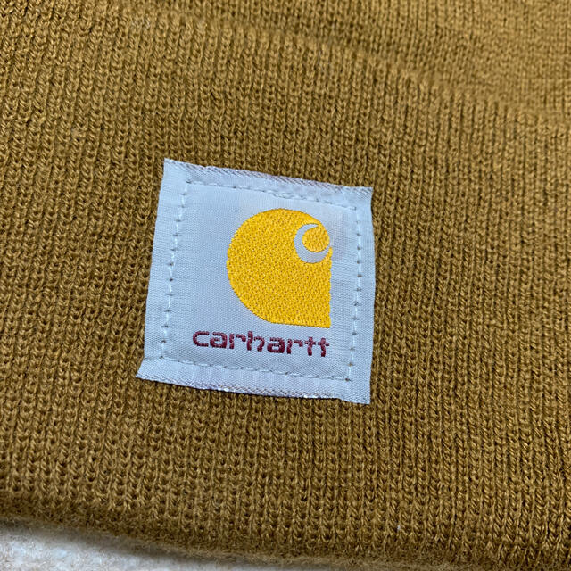 carhartt(カーハート)のcarhartt ニット帽　ブラウン レディースの帽子(ニット帽/ビーニー)の商品写真