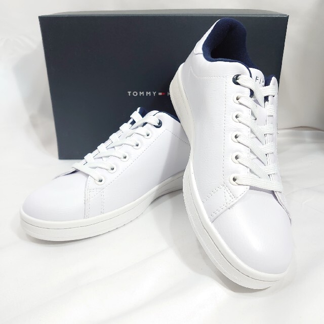 新品正規品 TOMMY HILFIGER TOMMY HILFIGER トミーヒルフィガー/スニーカー/白の通販 by unplugged⭐インポートSHOP⭐プロフ必読‼️|トミーヒルフィガーならラクマ トミーフィルフィガー スニーカー