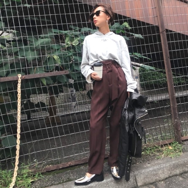 Ameri VINTAGE(アメリヴィンテージ)のAmeri【新品】HUGE BUCKLE PANTS レディースのパンツ(カジュアルパンツ)の商品写真