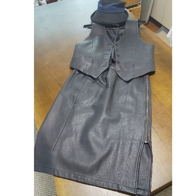 最終価格人工皮革 ベスト&スカートM レディースのスカート(その他)の商品写真