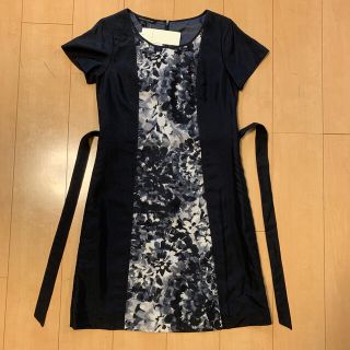 ローラアシュレイ(LAURA ASHLEY)のローラアシュレイ　ワンピース　シルク100%  新品(ひざ丈ワンピース)