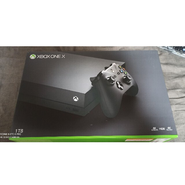 送料込み！美品Xbox One X おまけ付き