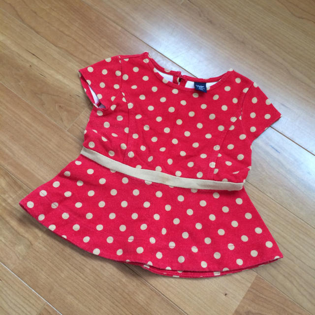 babyGAP(ベビーギャップ)のgapbaby 90 ドット ペプラム キッズ/ベビー/マタニティのキッズ服女の子用(90cm~)(Tシャツ/カットソー)の商品写真